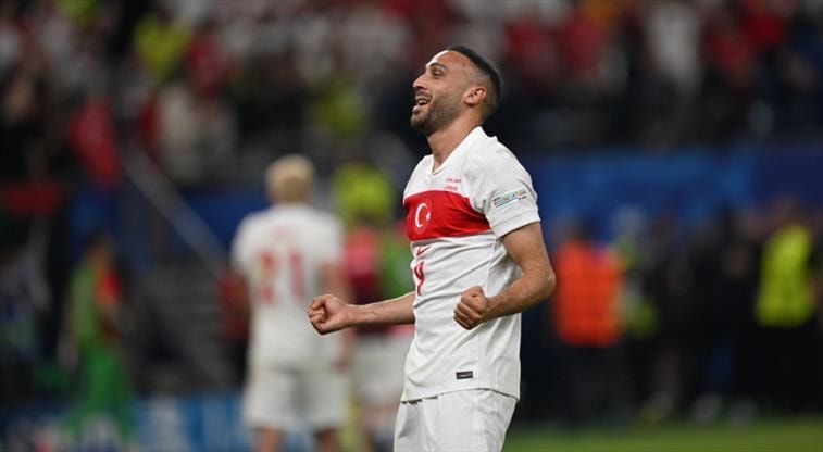 Fenerbahçe ve Beşiktaş'tan yerli 9 derbisi!