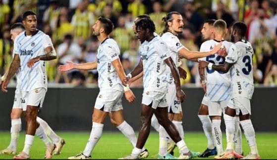 Fenerbahçe'nin Lugano maçı kamp kadrosu açıklandı