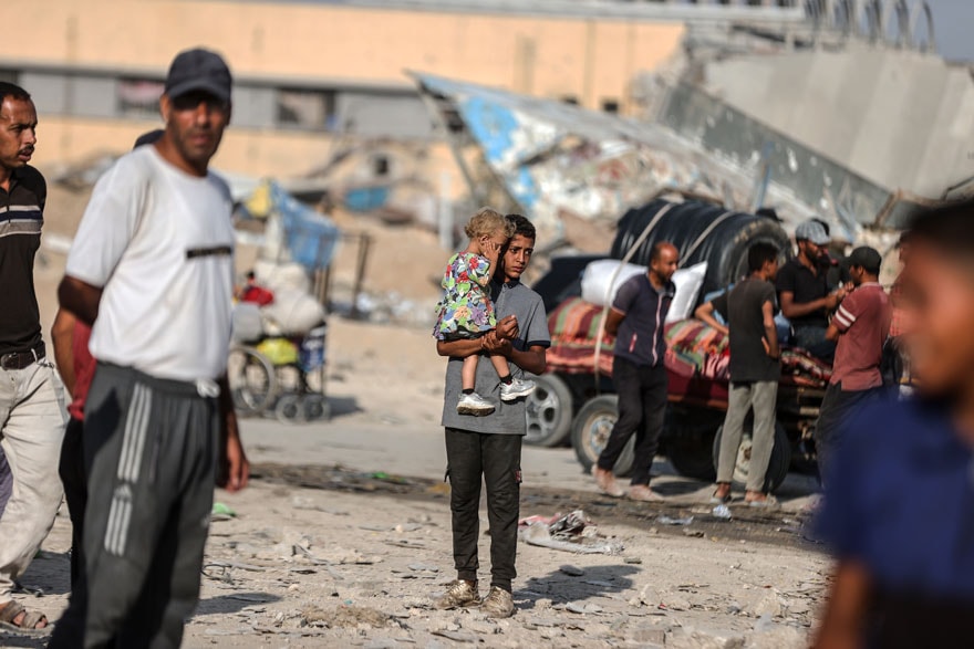 Kaçacak yer kalmadı: İsrail, Gazze'de bir 'güvenli bölgeyi' daha boşaltıyor