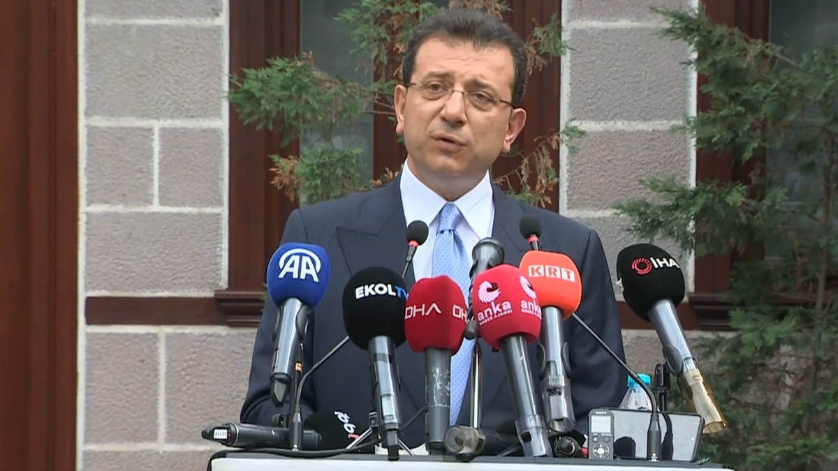 İmamoğlu'ndan sokak hayvanları yasa teklifiyle ilgili açıklama