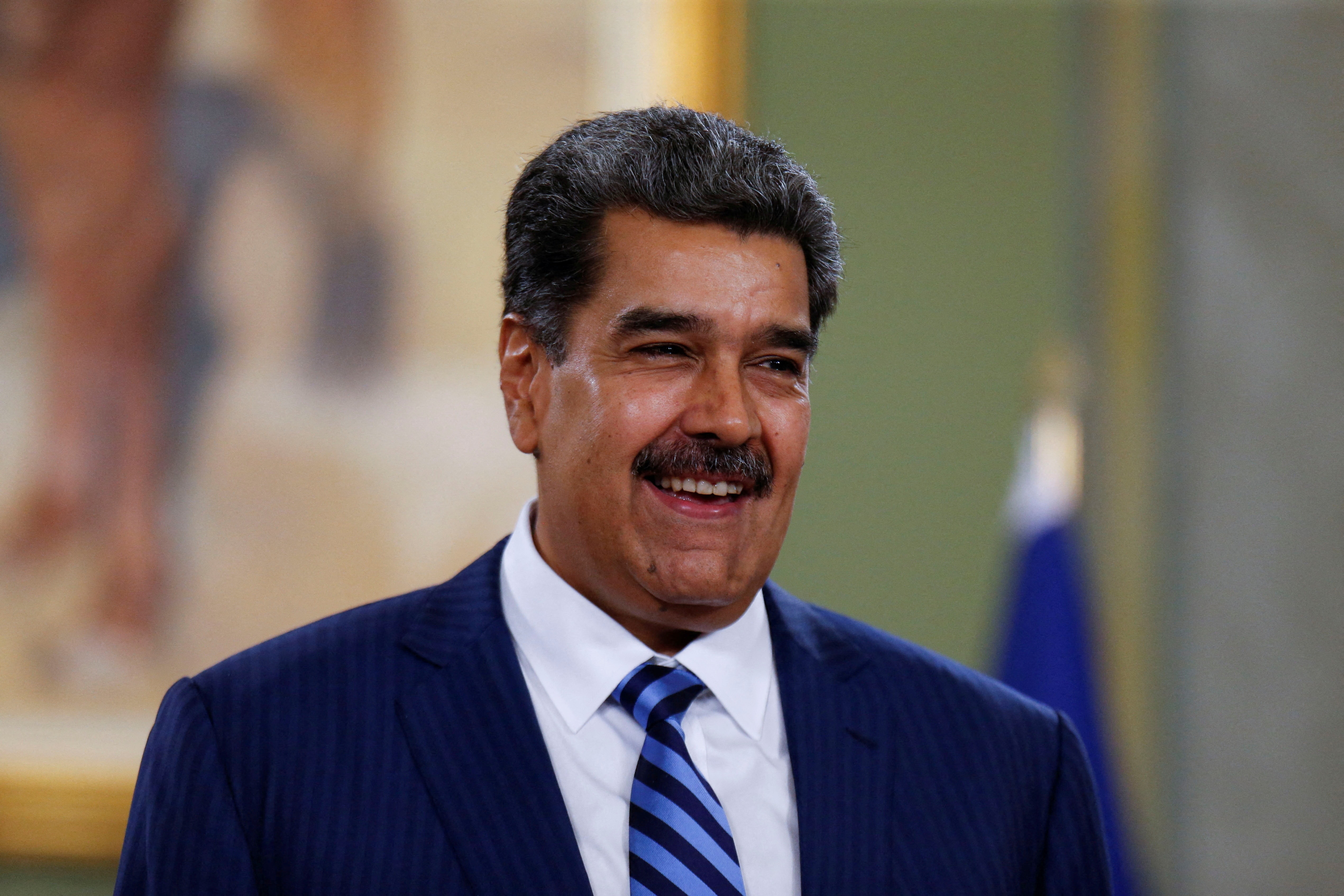 Venezuela'da seçimi kazanan Maduro oldu