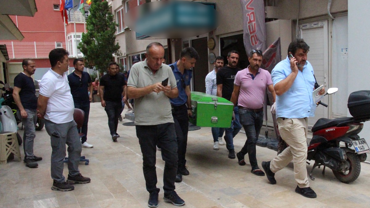 Otel odasında şüpheli ölüm