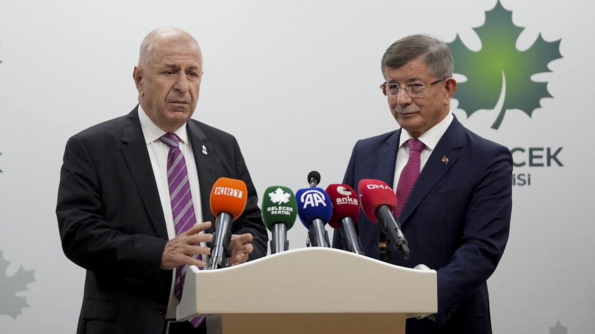 Davutoğlu'ndan Suriye çıkışı