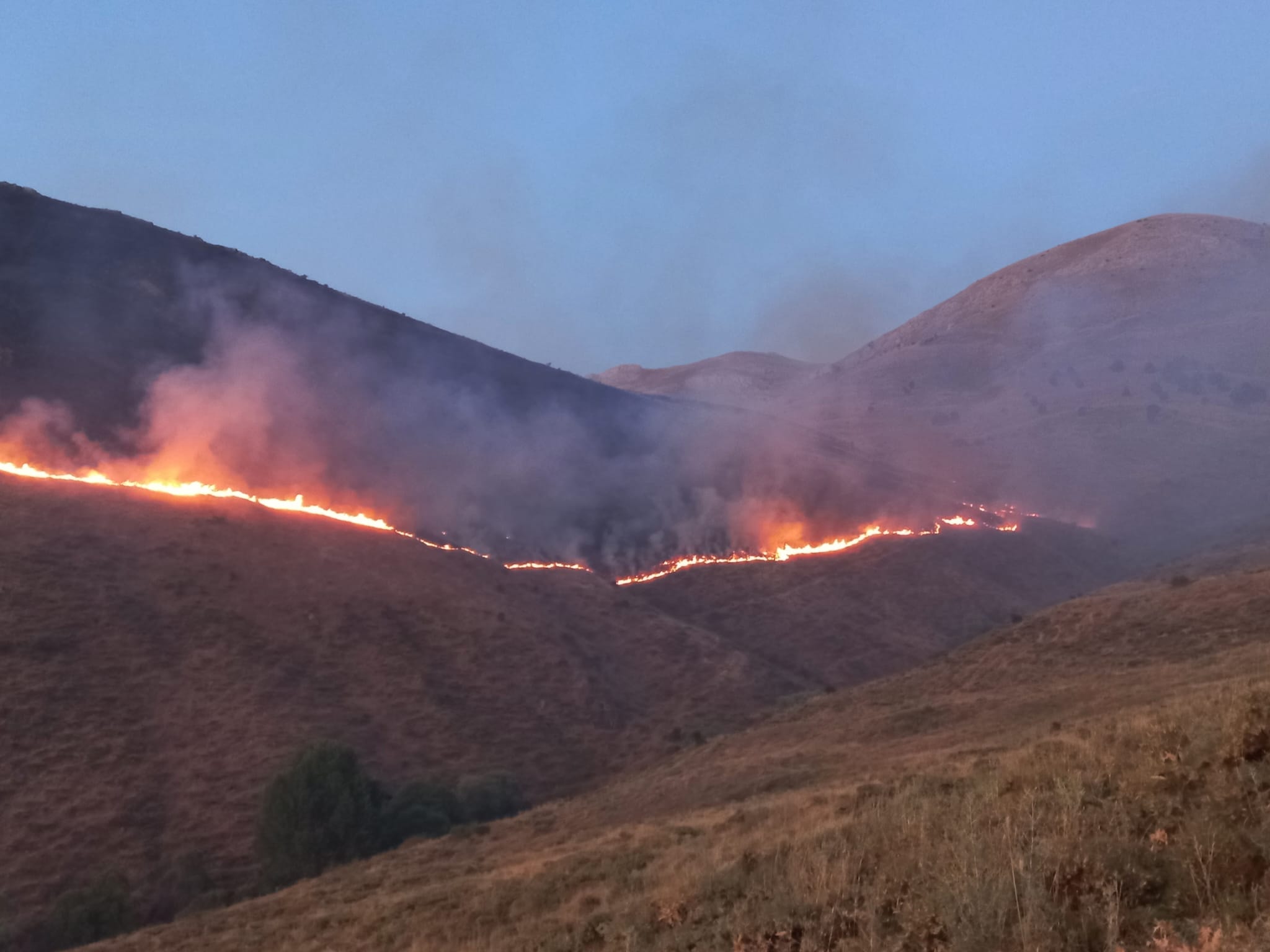 Kayseri'de dağlık alanda yangın