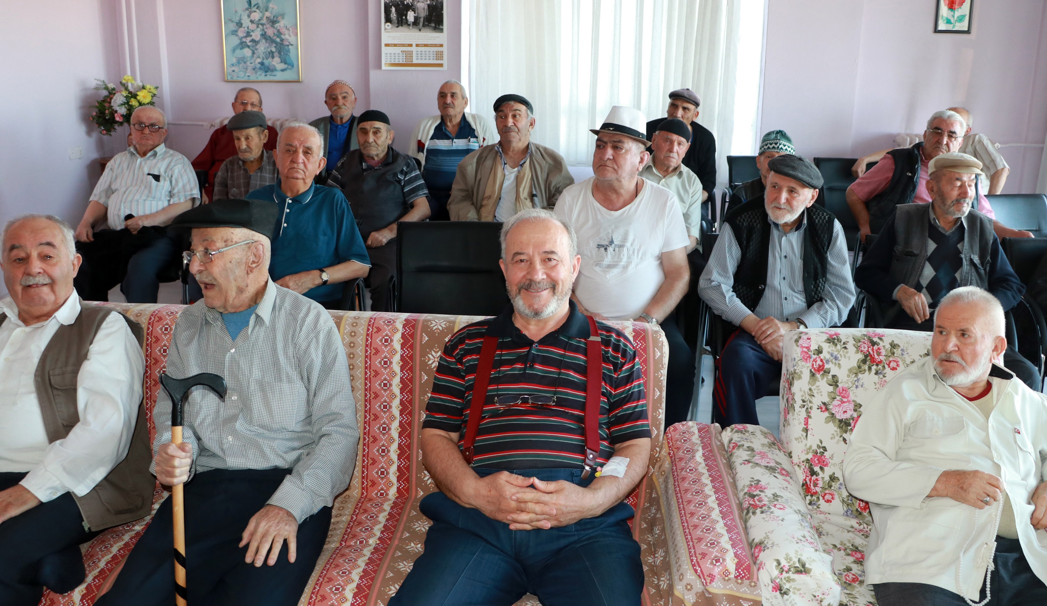 Türkiye'de yaşlı nüfus artıyor, çocuk ve genç nüfus azalıyor