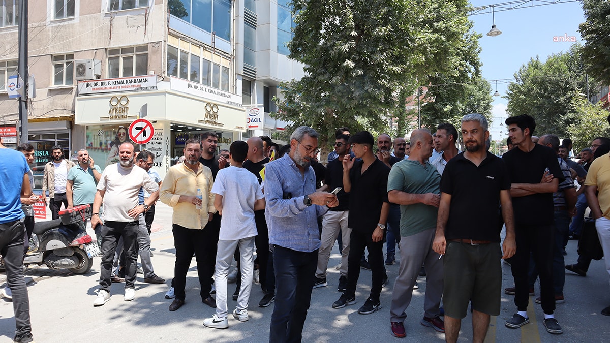 Rezerv alan isyanı: Esnaf sokağa döküldü