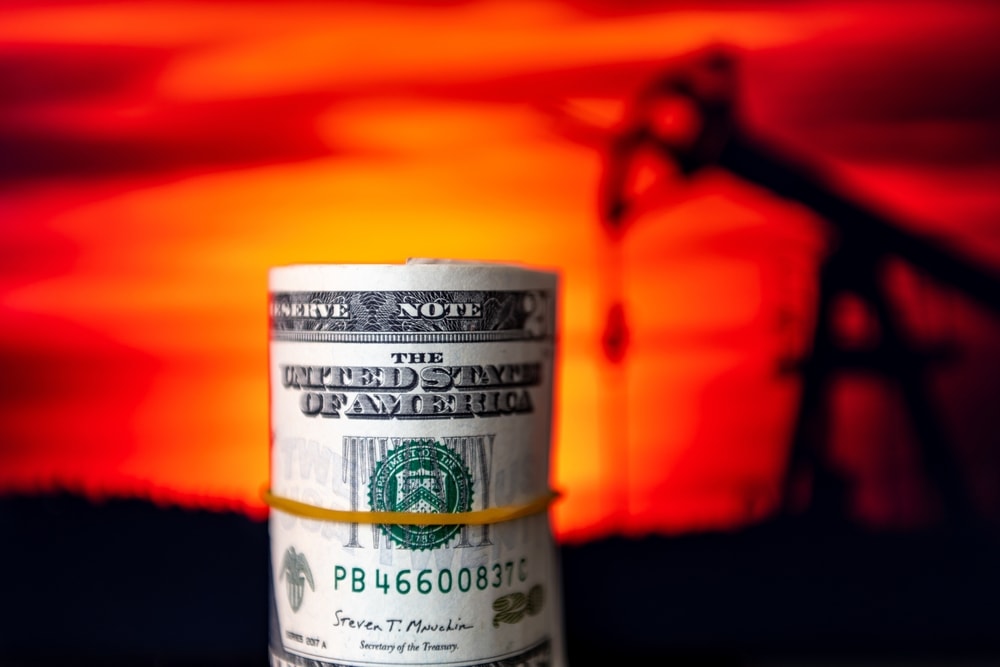 Trump saldırısının ardından dolar güçlendi, petrol fiyatları düştü