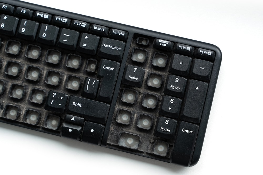 Dizüstü bilgisayar klavyesi nasıl temizlenir?