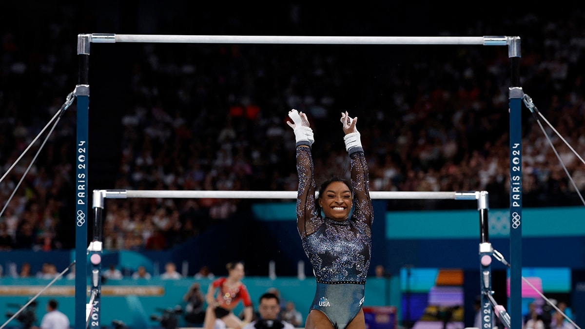 Simone Biles Paris Olimpiyatları'nda gösteri yaptı: Muhteşem dönüş!