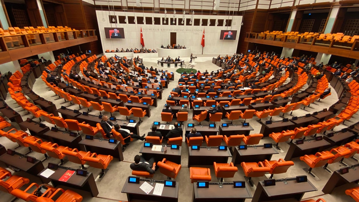 Meclis'te Alevi tartışması