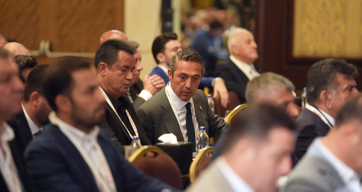 TFF seçiminde Ali Koç ile Büyükekşi arasında gerilim! Picture background