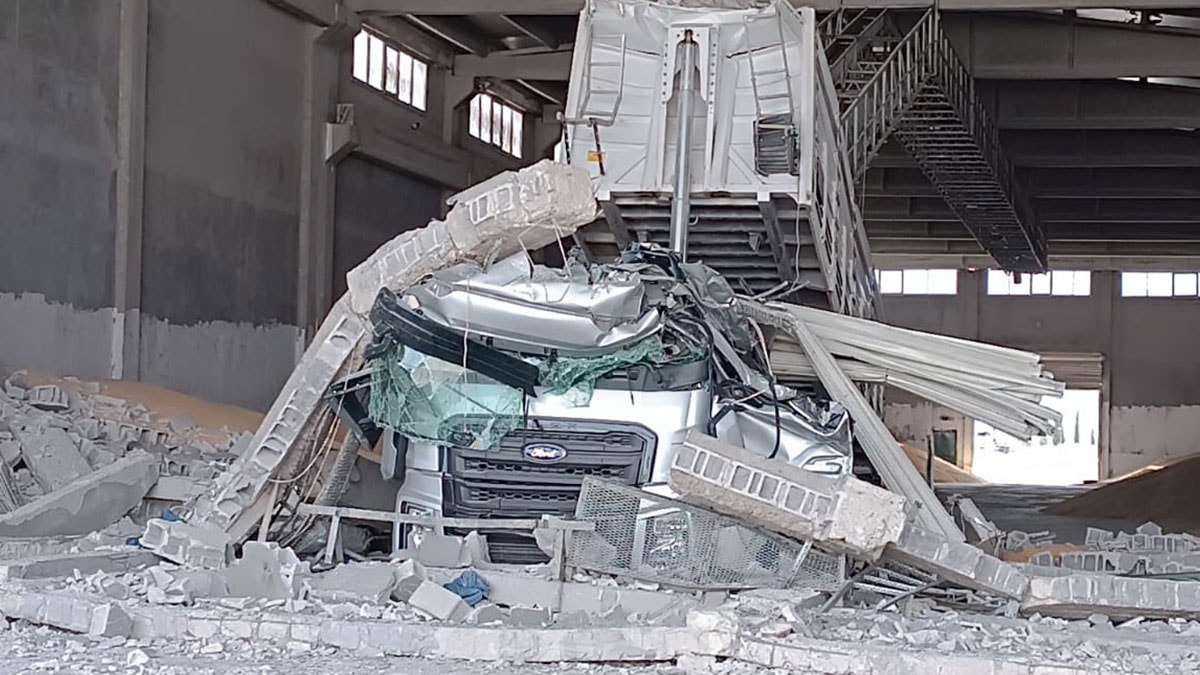 Sanayide feci kaza: TIR şoförü korkunç şekilde can verdi