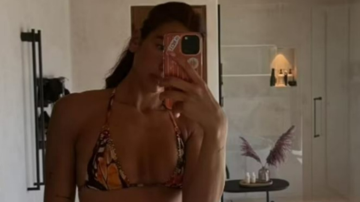 Dua Lipa doğum gününden özel fotoğraflarla dikkat çekti