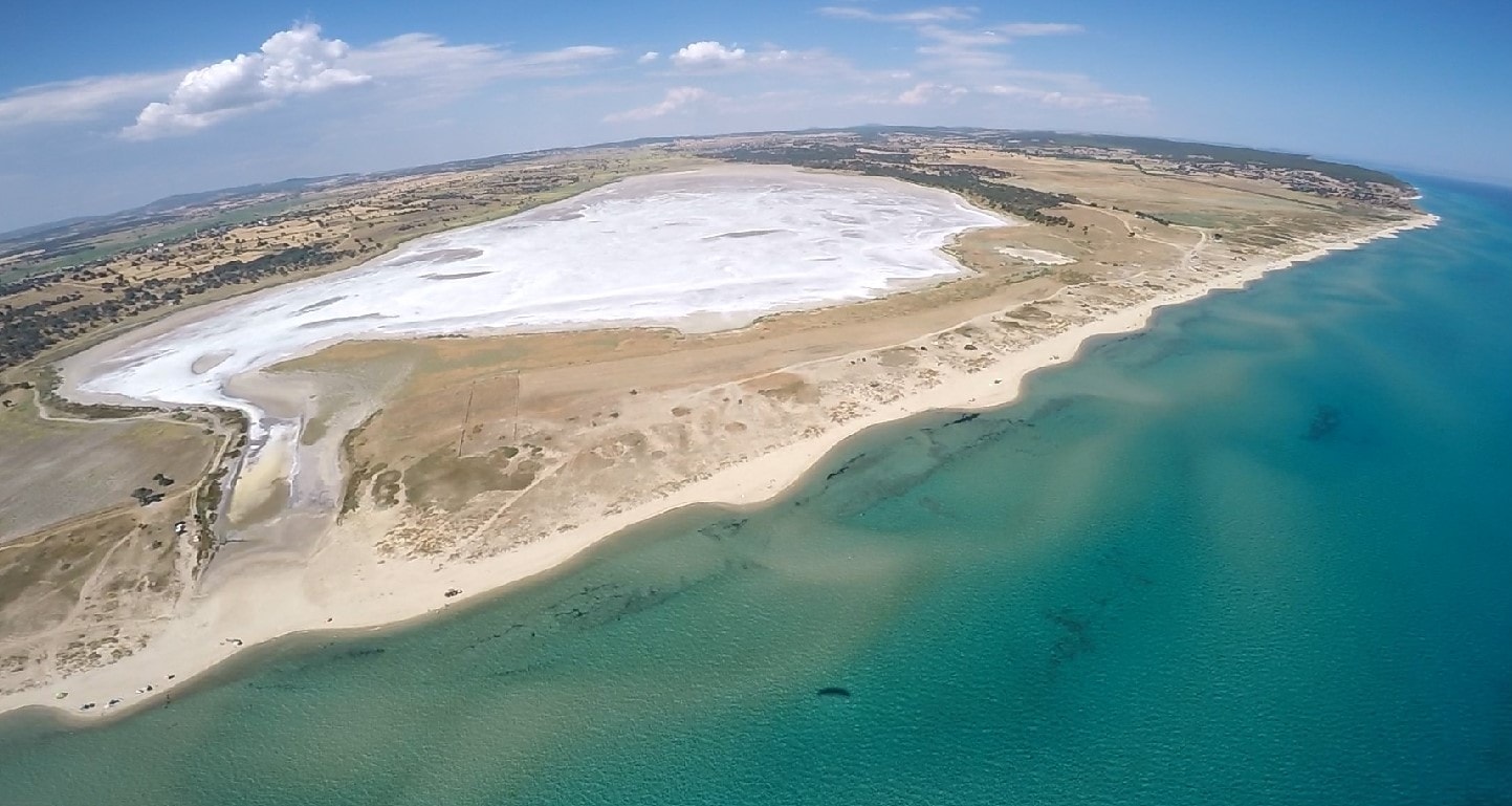 Aşırı sıcak sebebiyle yeni 'tuz gölü' oluştu