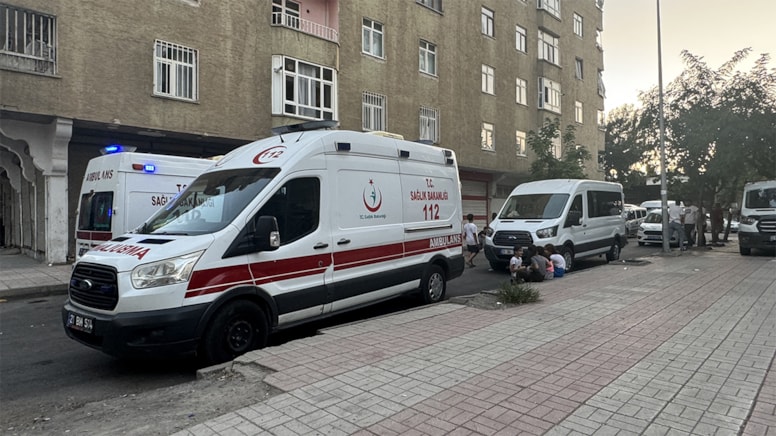 Diyarbakır'da bir kişi evinde ölü bulundu - Sözcü