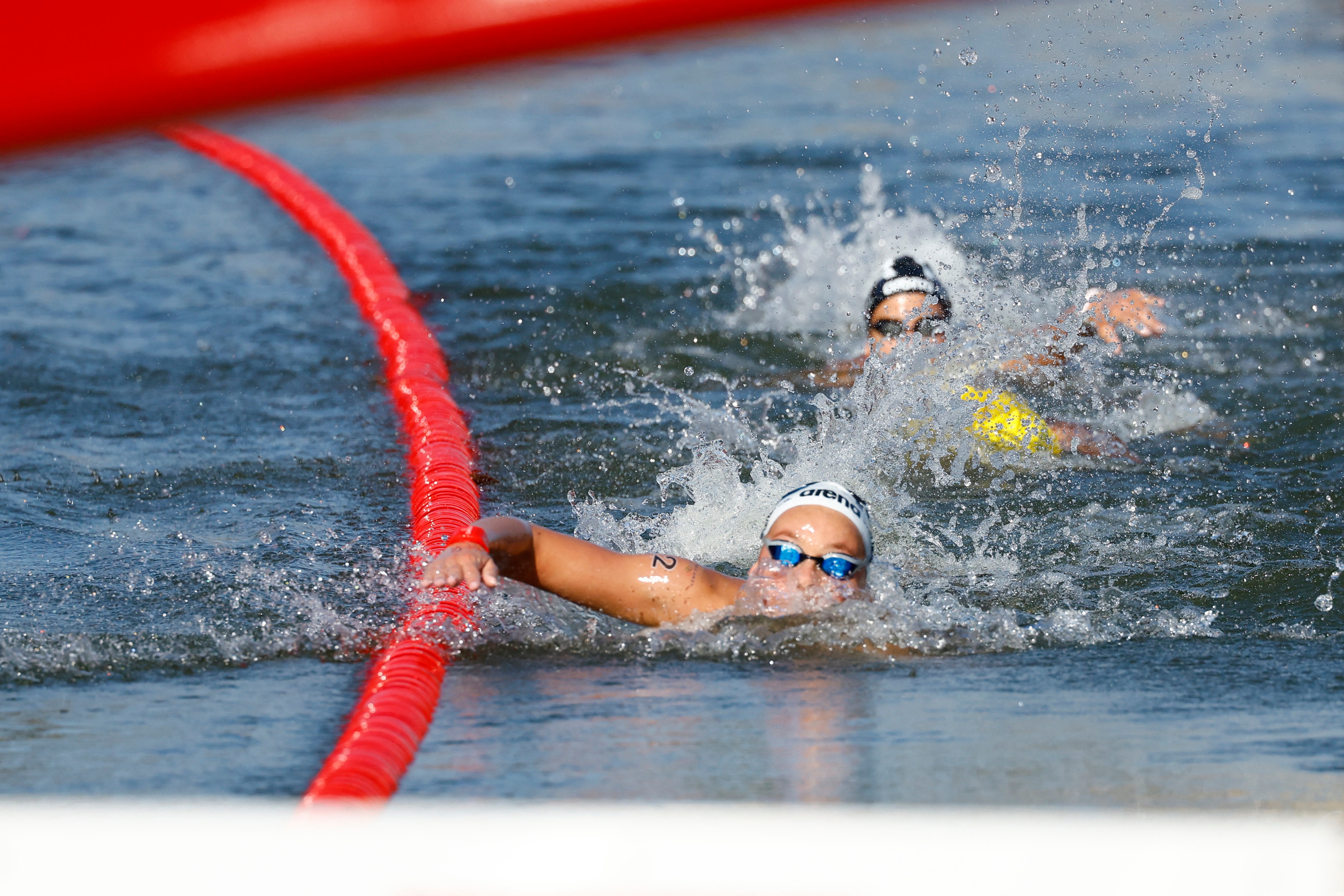 Paris 2024 maraton yüzmede Sharon van Rouwendall atın madalya kazandı