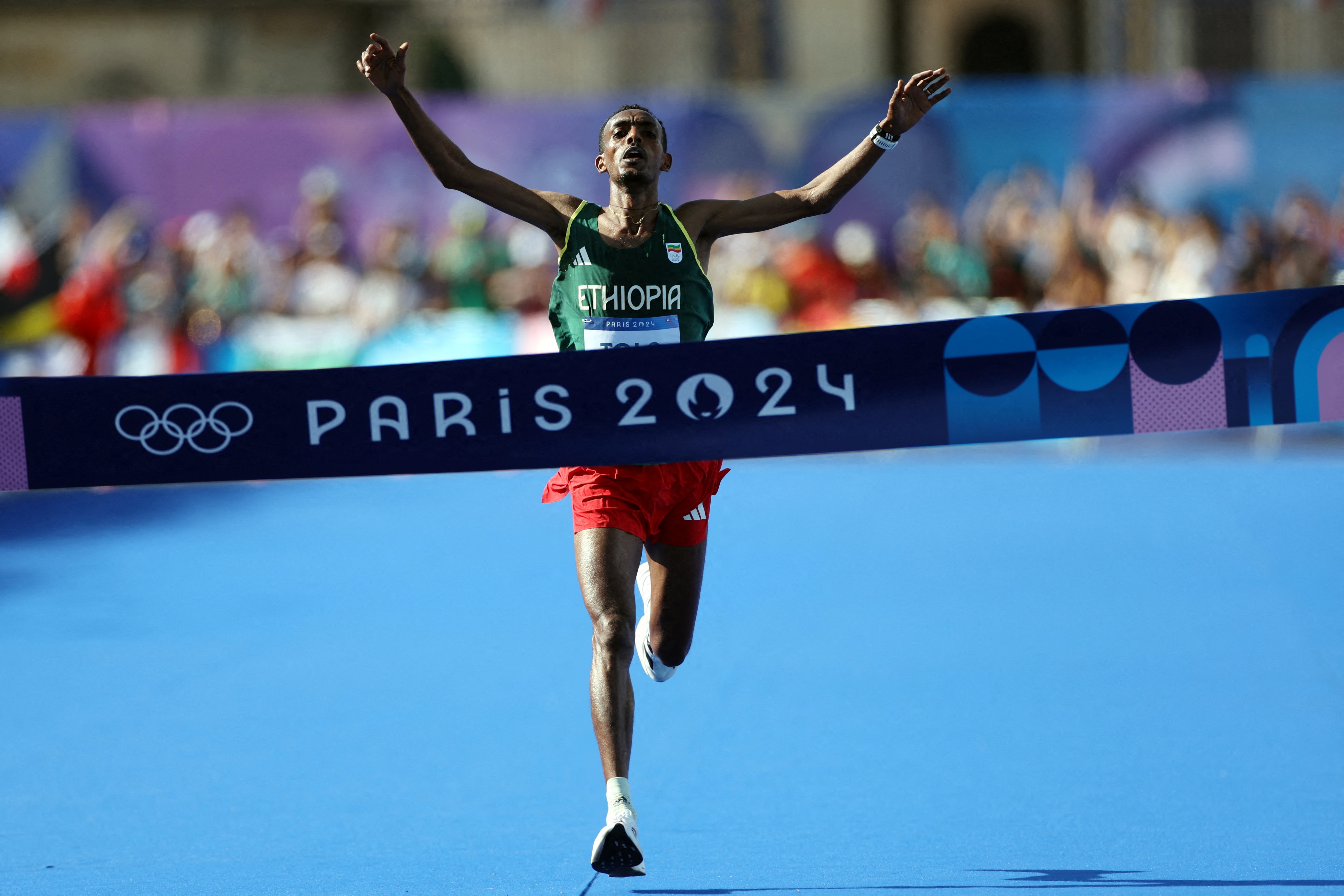 Tamirat Tola, Paris 2024 erkekler maratonda olimpiyat rekoruyla birinci