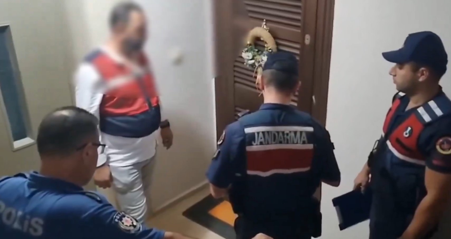 Bakan Yerlikaya: Adana merkezli operasyonda organize suç örgütü çökertildi