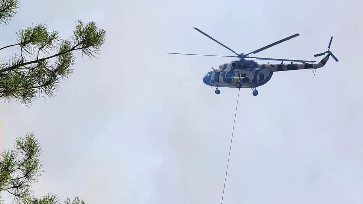 MSB'den yangınlara 15 helikopterle müdahale