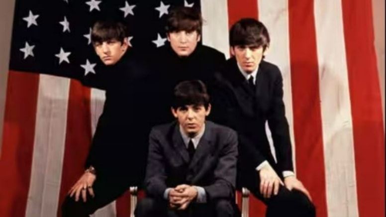 60 yıllık Beatles perukları açık artırmada