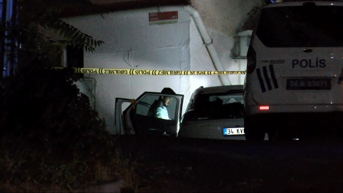 Direksiyon başındaki arkadaşını vurdu