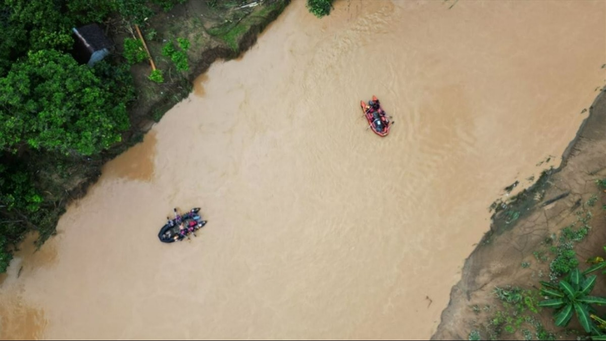 Sel felaketi can aldı: 11 kişi hayatını kaybetti