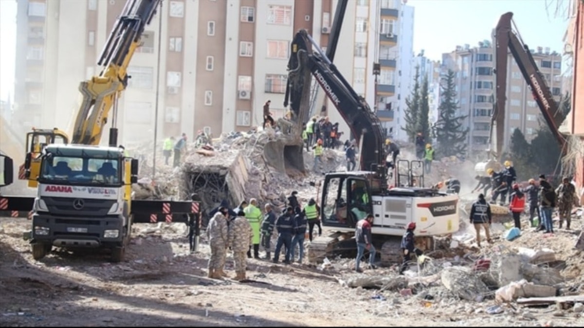 Depremde 150 kişi ölmüştü... Aranan müteahhit notere gitmiş