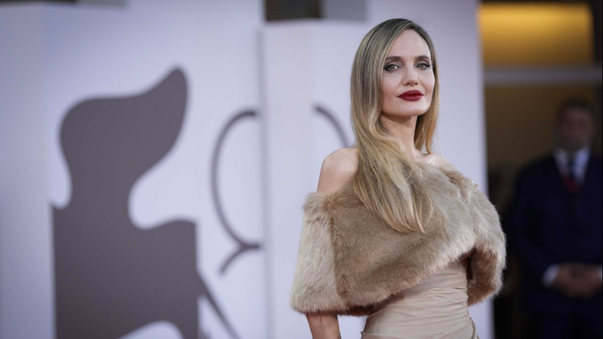 8 dakika boyunca ayakta alkışlandı: Angelina Jolie gözyaşlarına boğuldu