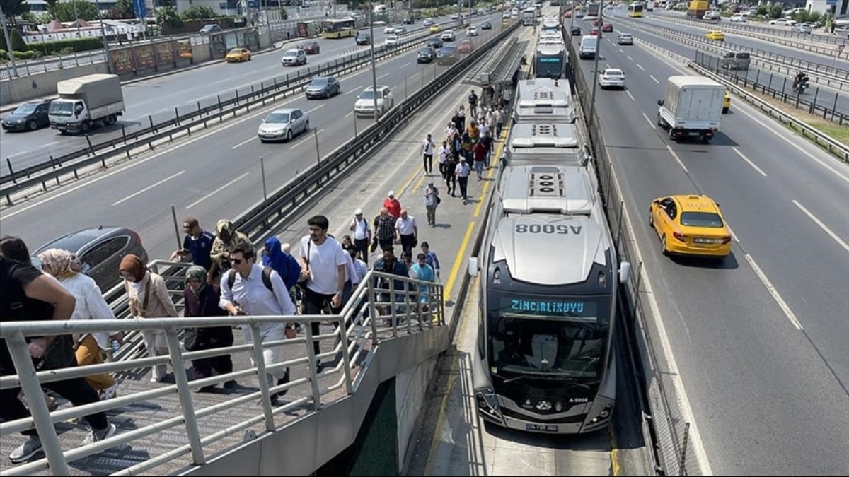 İstanbullular dikkat! Metrobüs yolunda 45 günlük çalışma