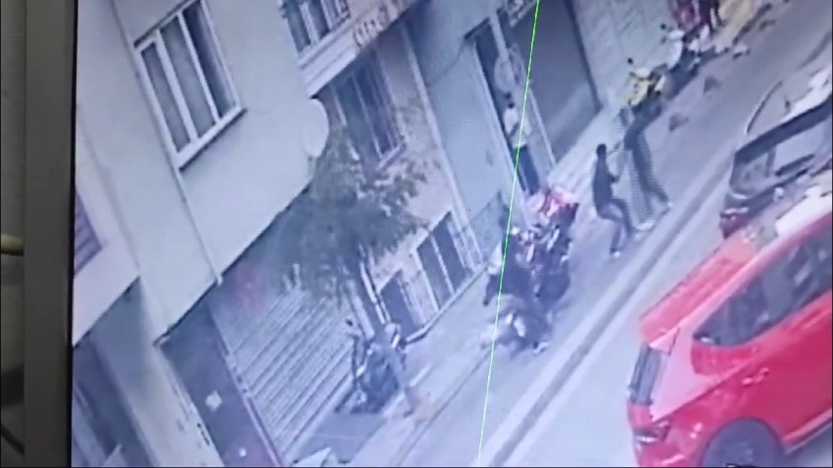 Husumetlisini silahla başından vurdu