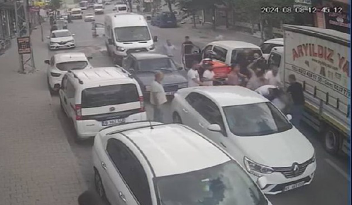 Yol verme tartışması silahlı çatışmaya dönüştü: 6 yaralı