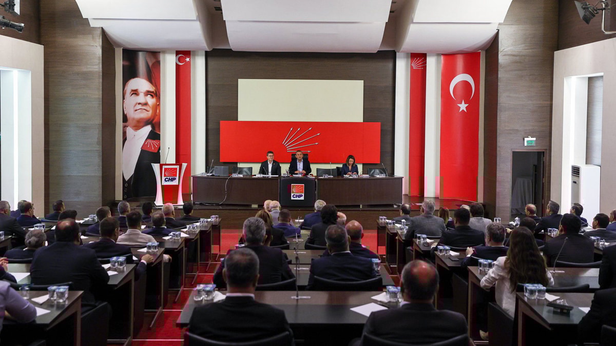 CHP'de olağanüstü kurultay kararı... Tarih belli oldu