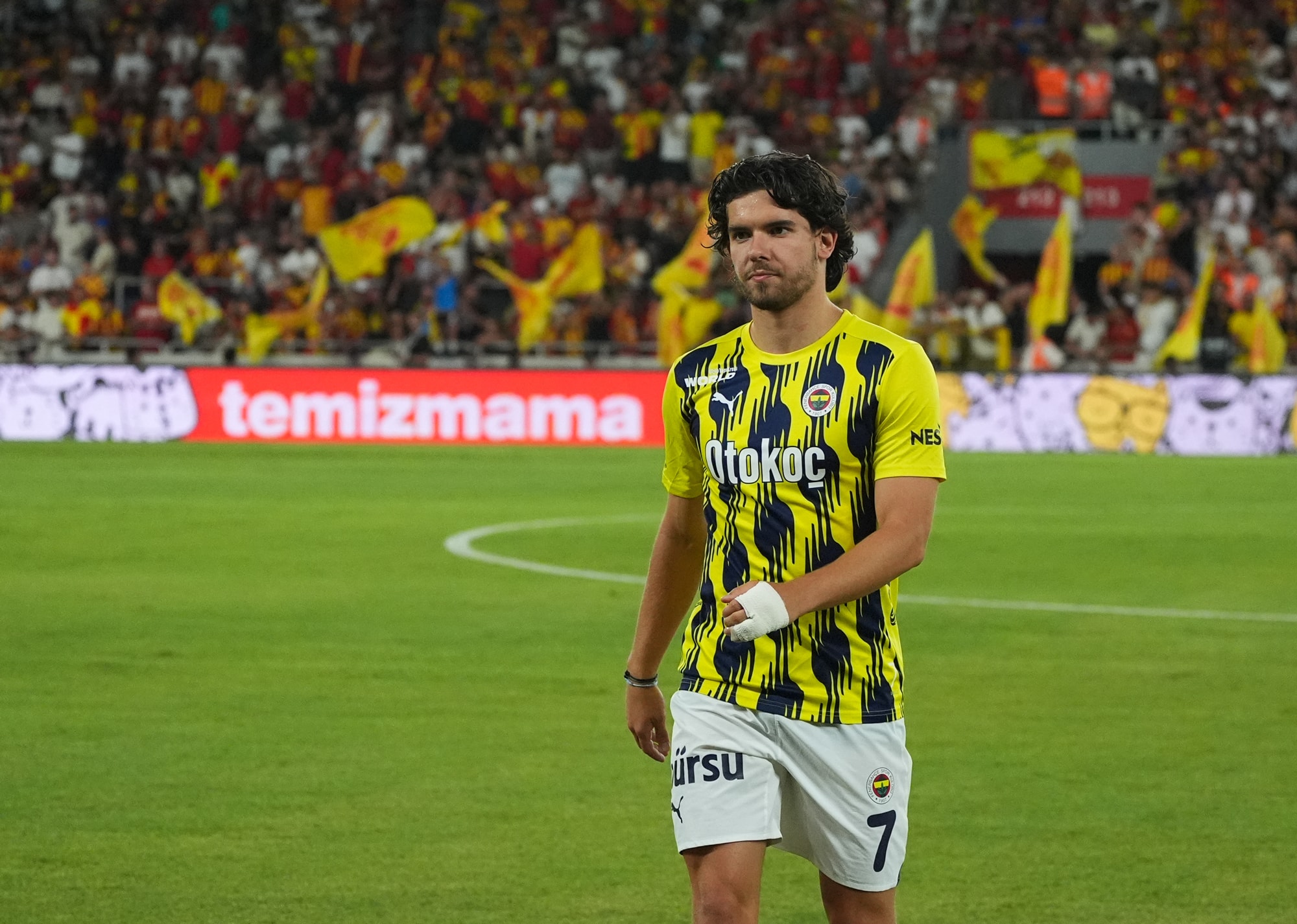 Fenerbahçe'den Ferdi Kadıoğlu'na duygusal veda