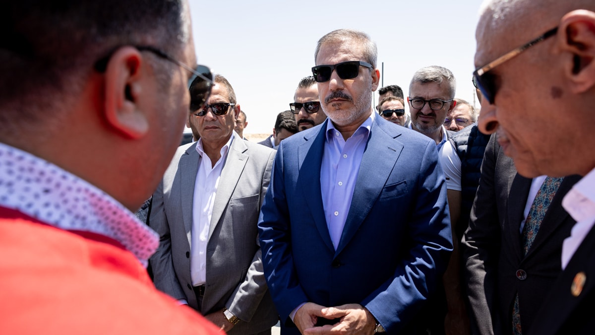 Hakan Fidan: Refah Sınır Kapısı trafiğe kapatılmış durumda