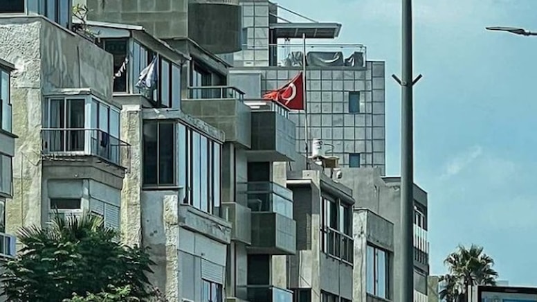 İsrail ve Türkiye arasında bayrak krizi: Türk elçi Dışişleri'ne çağrıldı