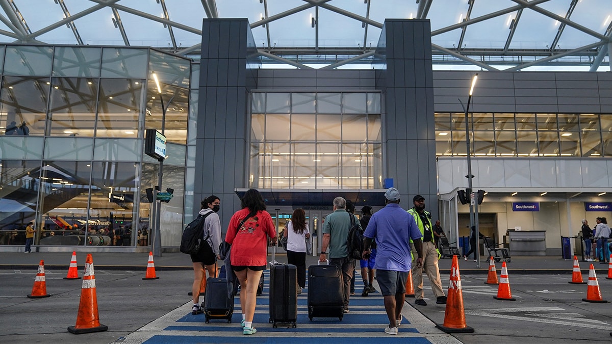 Kanada, İsrail’deki diplomatların ailelerini tahliye edecek