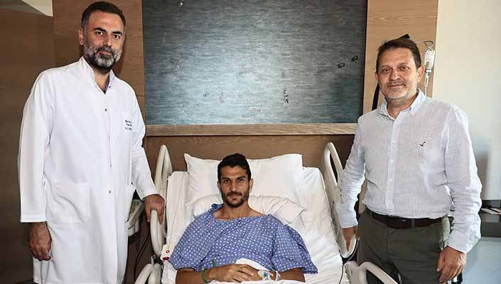 Beşiktaş'ta Necip Uysal ameliyat oldu