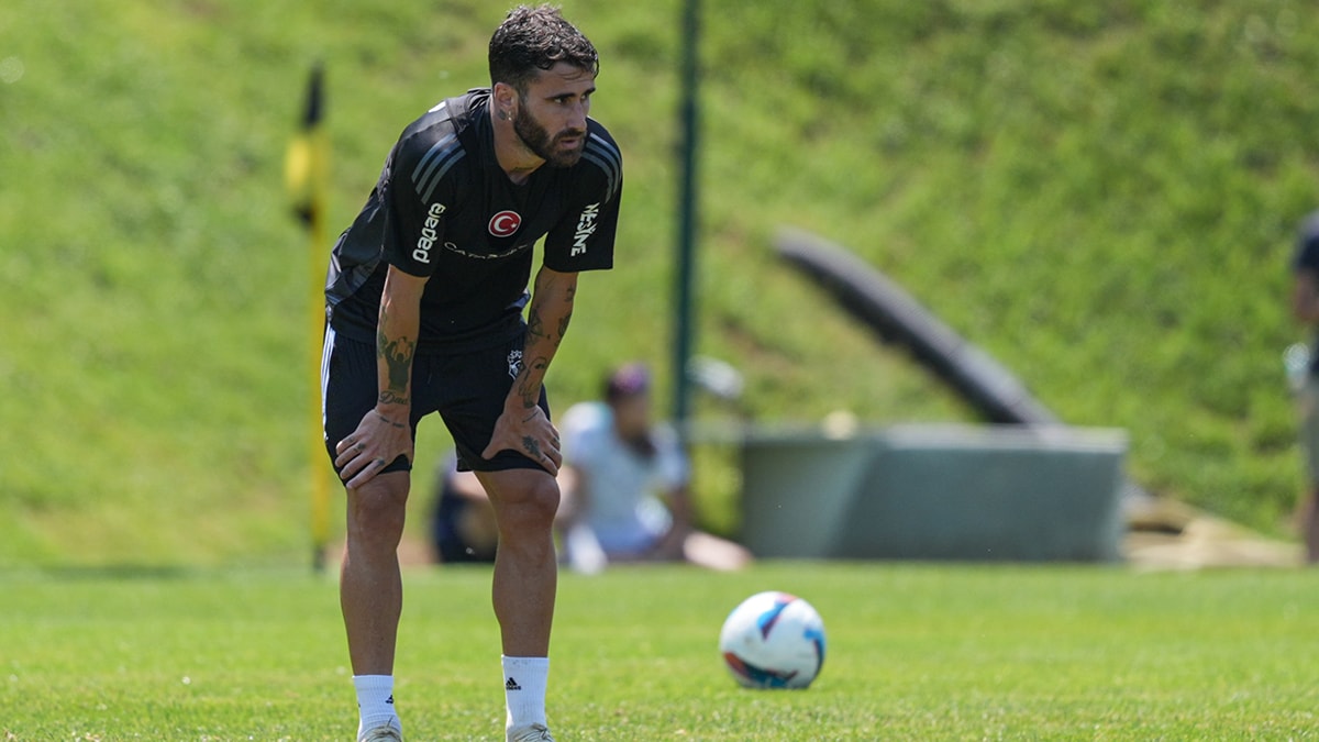 Beşiktaş'ın Süper Kupa hazırlıkları tamamlandı: Rafa Silva ve Mustafa Hekimoğlu parlıyor