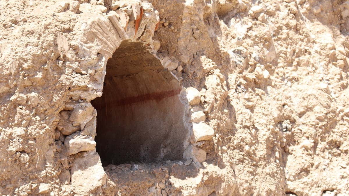 Roma dönemine ait üç eski mezar bulundu