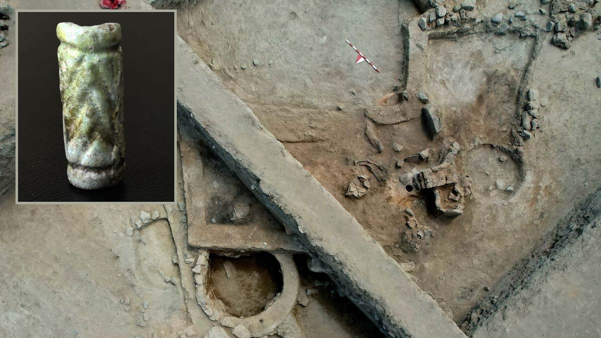 Tavşanlı Höyük'te 3 bin 750 yıllık fayans silindir mühür bulundu