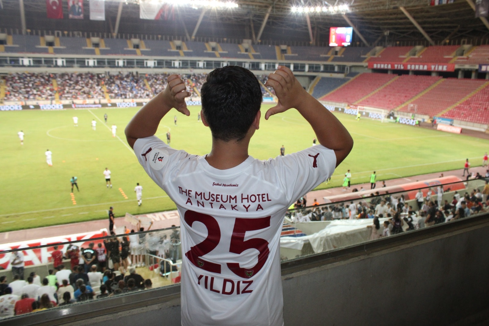 Depremzede Doruk’un hayali gerçek oldu