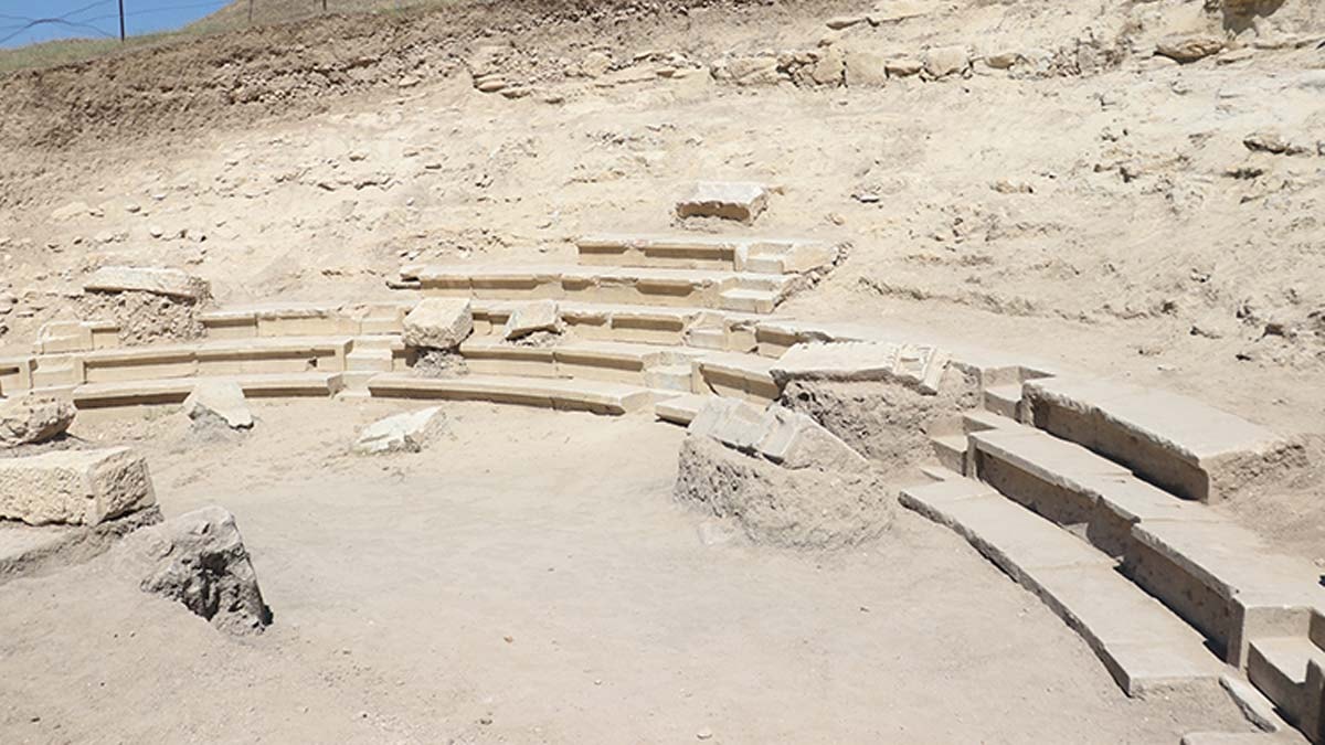 Pompeiopolis Antik Kenti'nde Roma tiyatrosu ortaya çıkarıldı