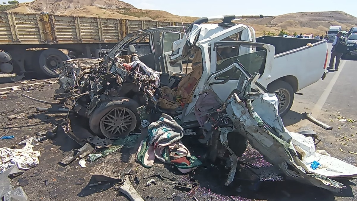 4 kişi öldüğü kazada şoföre ev hapsi kararı