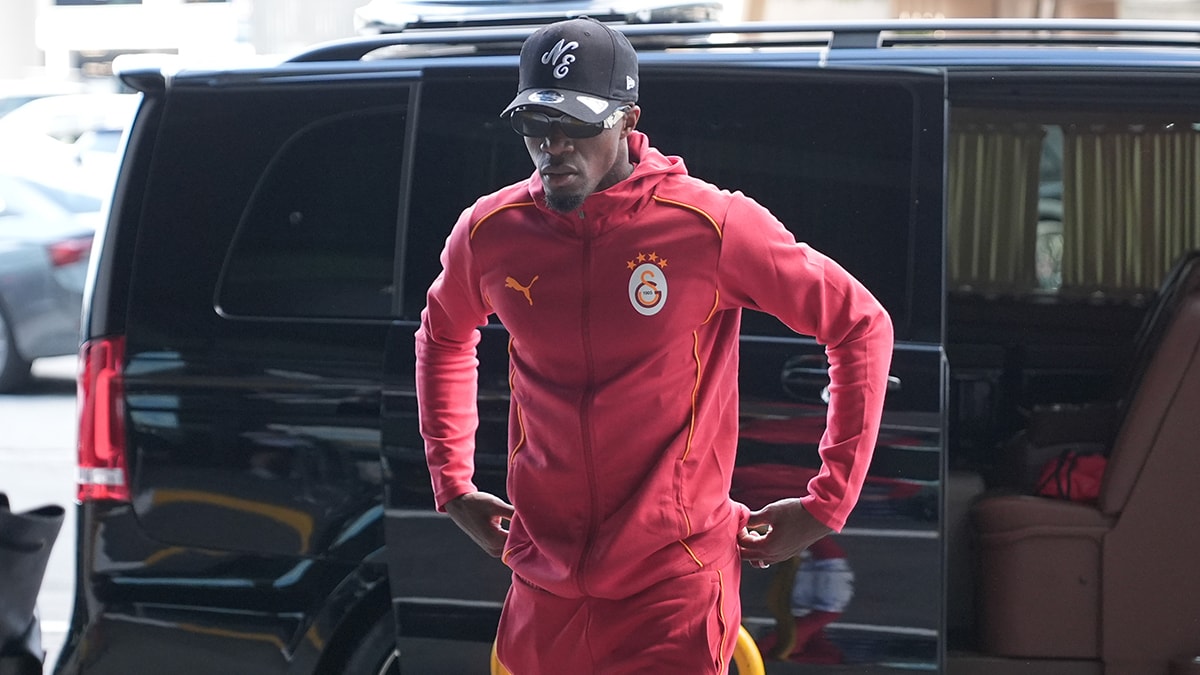 Galatasaray'da ayrılık: Zaha, Lyon'a kiralandı