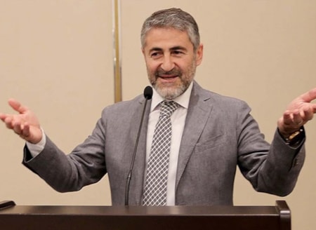 Nebati’nin ışıltısı halkı ezdi gçtiYanlış ekonomi politikaları nedeniyle başlayan KKM fakirin cebindeki parayı zengine akıttı. ‘Nebati ışıltısı’nın maliyeti 60 milyar dolar oldu.