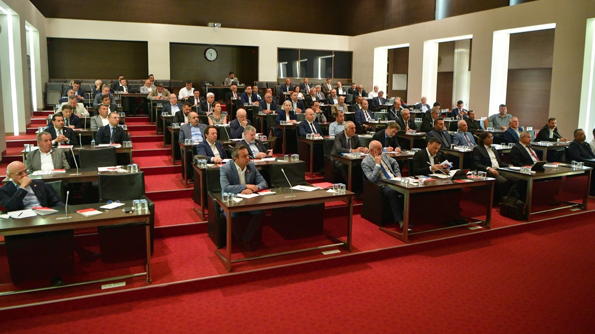 CHP'de tüzük taslak metni ortaya çıktı