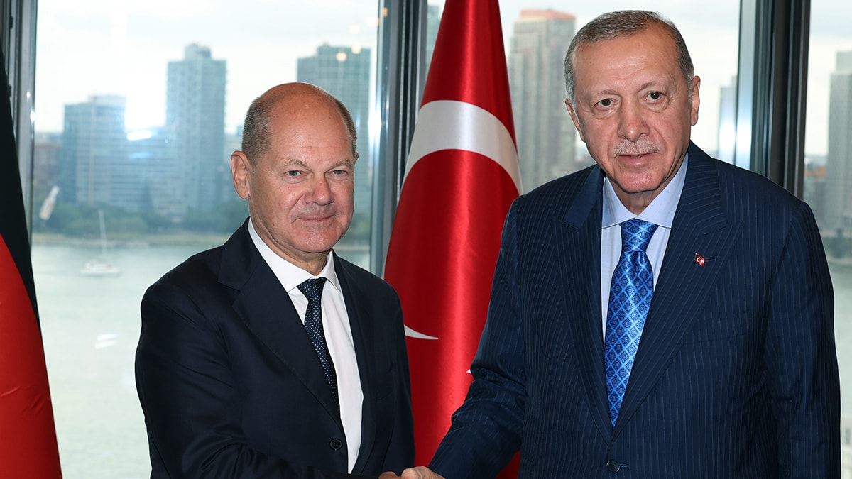 Erdoğan, Almanya ve İran liderleriyle görüştü