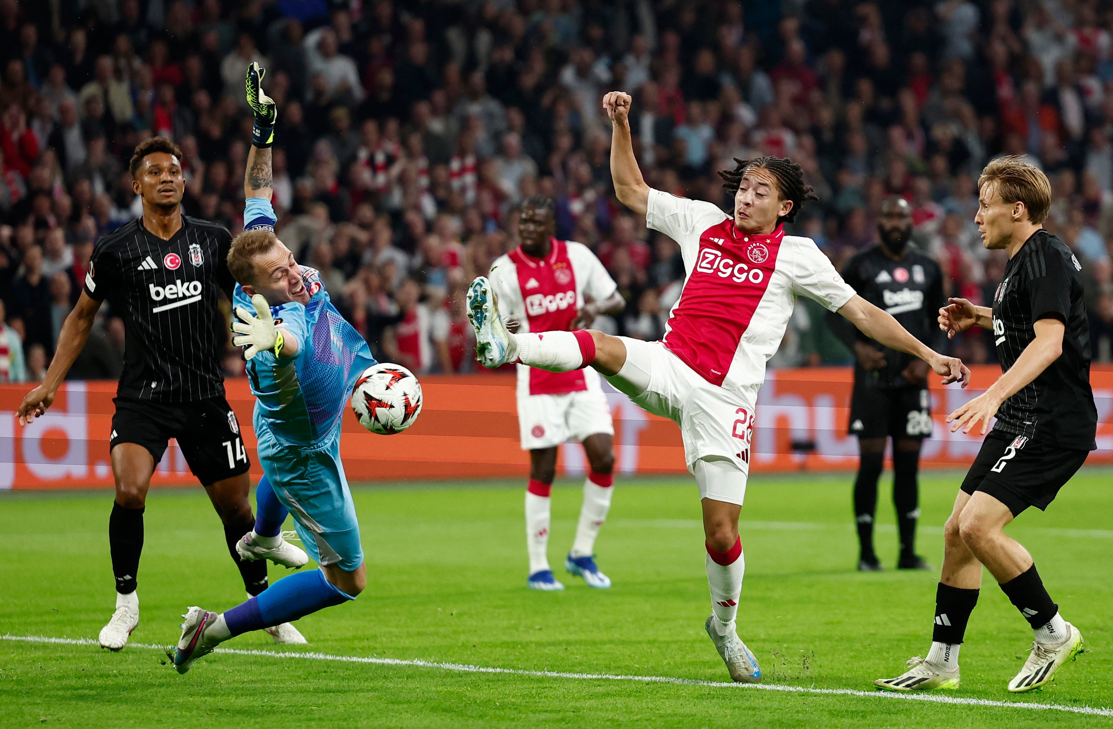 Beşiktaş Ajax deplasmanında yıkıldı UEFA Avrupa Ligi'ne kötü başladı