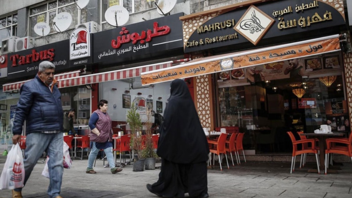 Suriyelilere hülleyle memleketi satmışlar