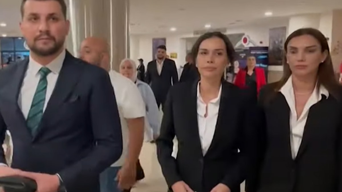 Dilan Polat mahkeme salonunu ağlayarak terk etti